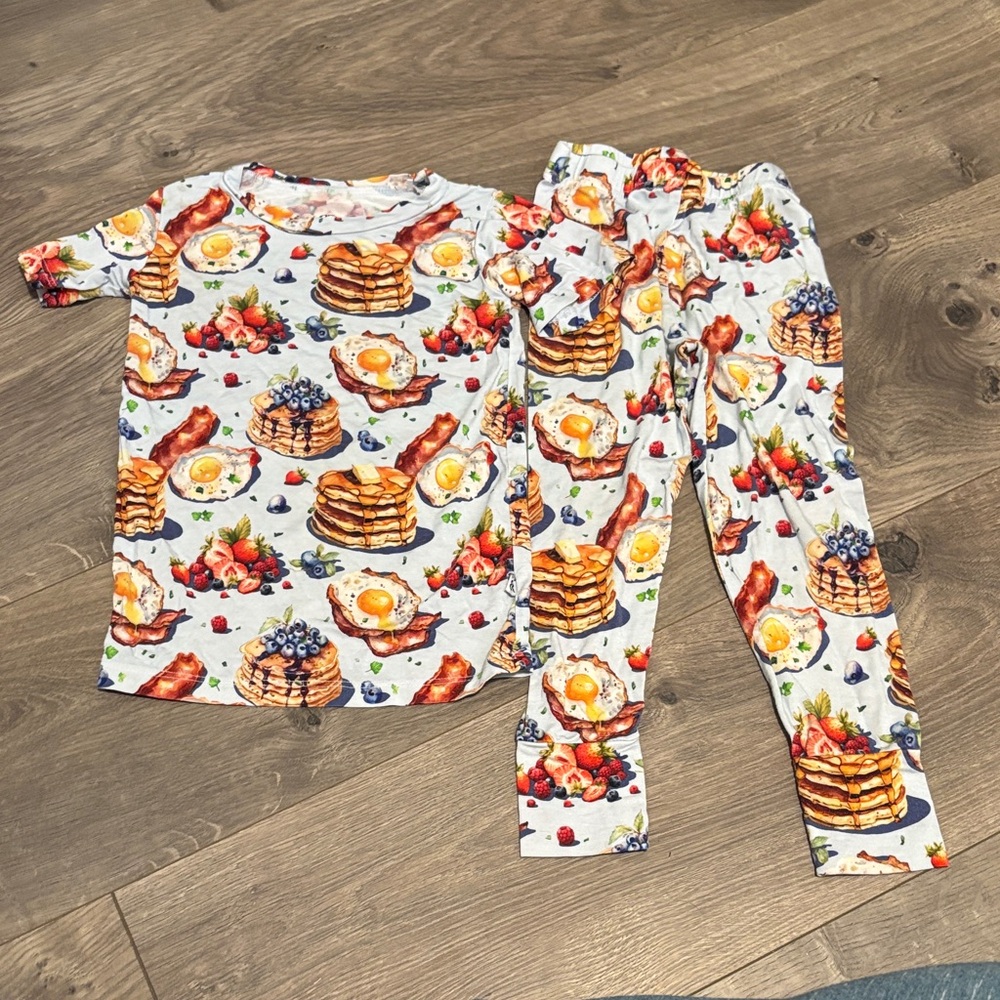 Bums and roses Pajama Set 3T